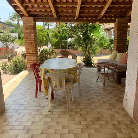 Holiday home Beach 1 And Beach Apt 2 75 Metres To The Beach